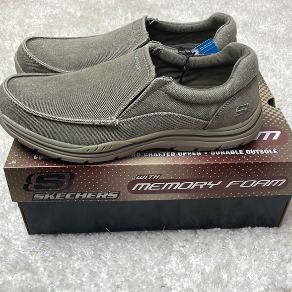 Skechers memory foam loafer for men. - Picture 3 of 9